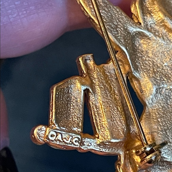 *RARE* AJC Gold-Tone Lady Justice “Appeal” Legal Brooch - Picture 7 of 8